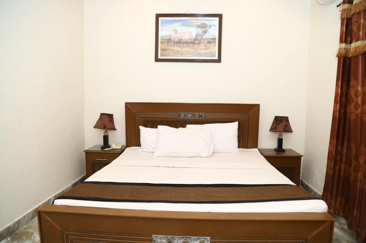 Hotel Green Fort Gulberg Λαχόρη Εξωτερικό φωτογραφία