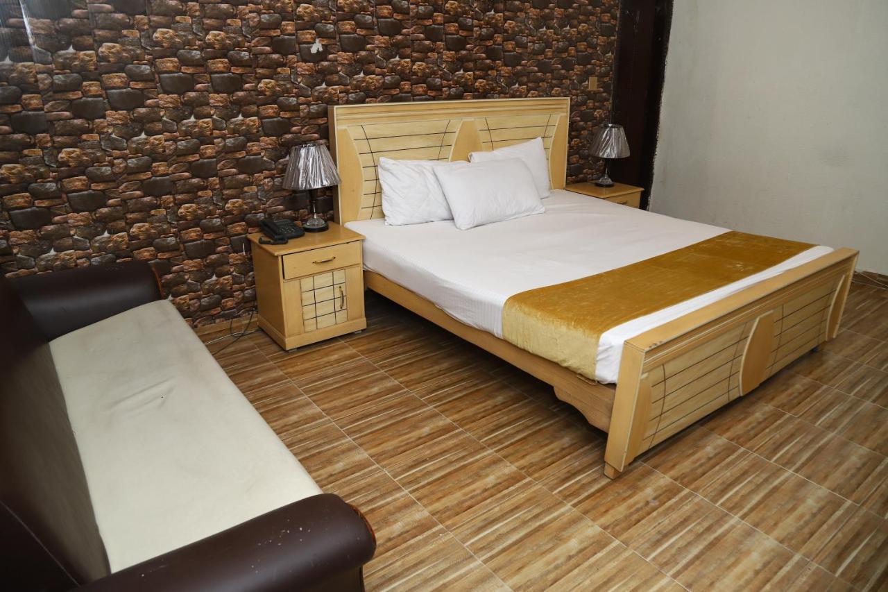Hotel Green Fort Gulberg Λαχόρη Εξωτερικό φωτογραφία