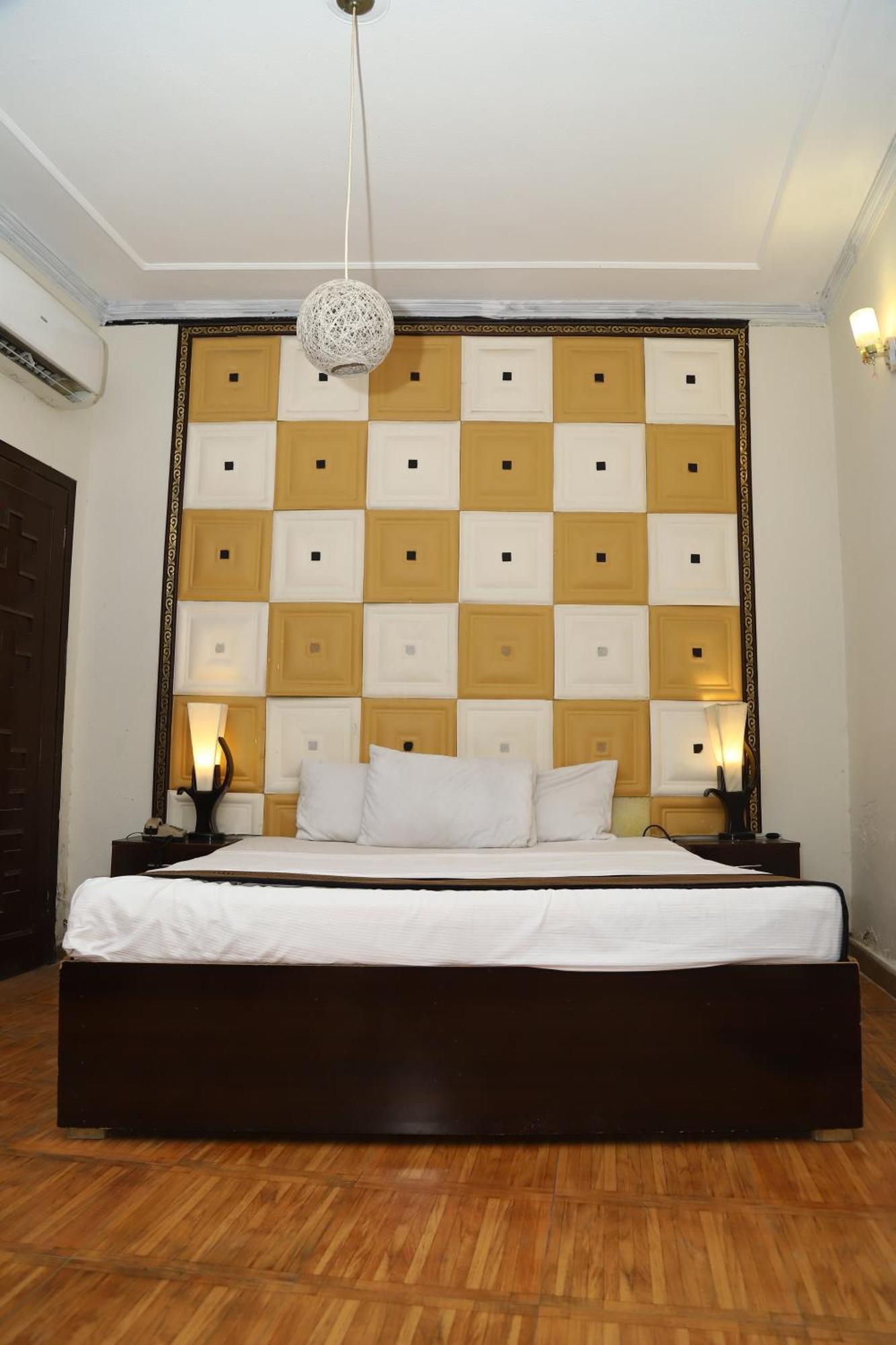 Hotel Green Fort Gulberg Λαχόρη Εξωτερικό φωτογραφία
