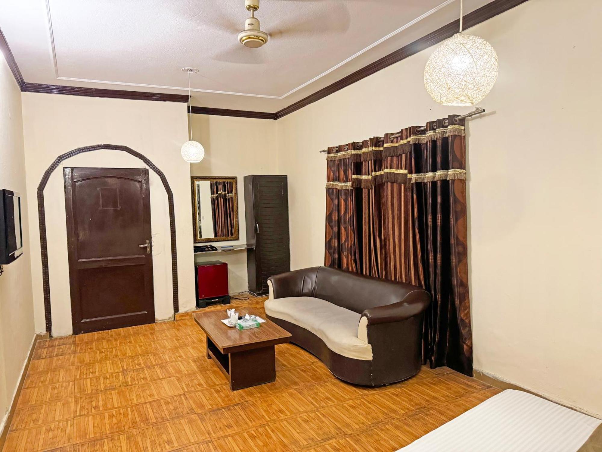 Hotel Green Fort Gulberg Λαχόρη Εξωτερικό φωτογραφία