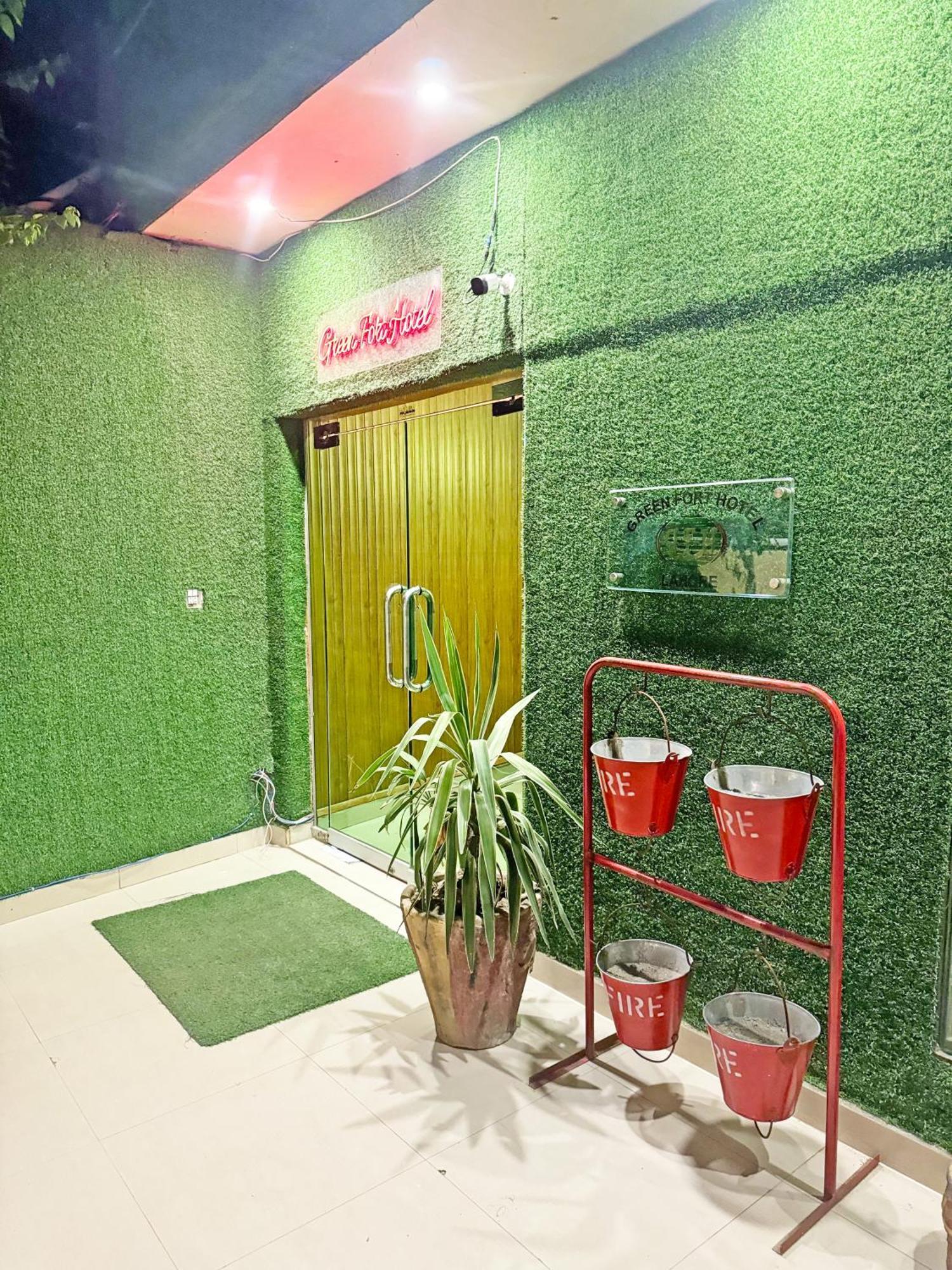 Hotel Green Fort Gulberg Λαχόρη Εξωτερικό φωτογραφία