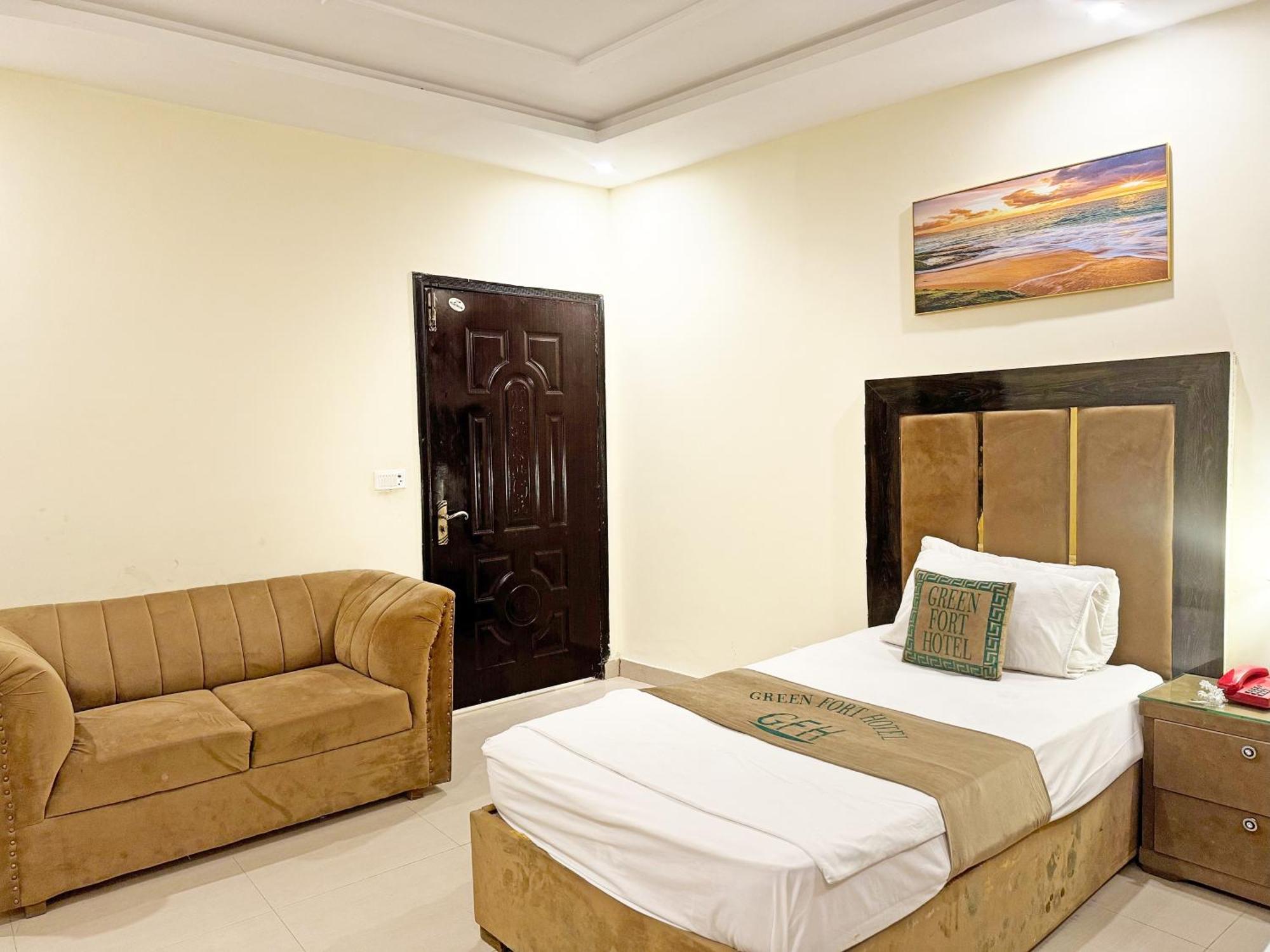 Hotel Green Fort Gulberg Λαχόρη Εξωτερικό φωτογραφία